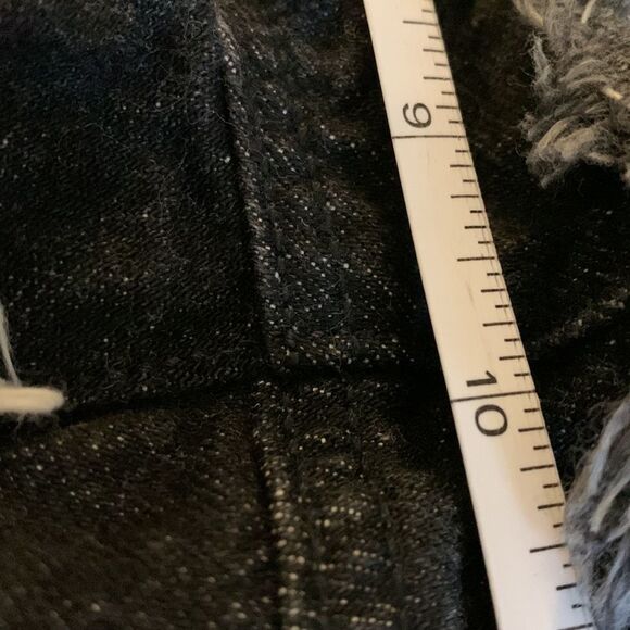 AMERICAN eagle black denim cut off shorts size 00. Faded color five pockets - Picture 9 of 10